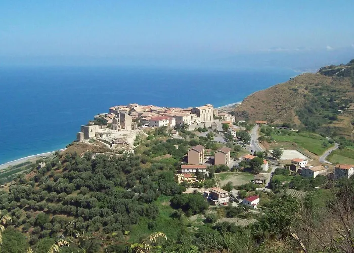 בית הארחה Palazzo Zupi פיומפרדו ברוציו